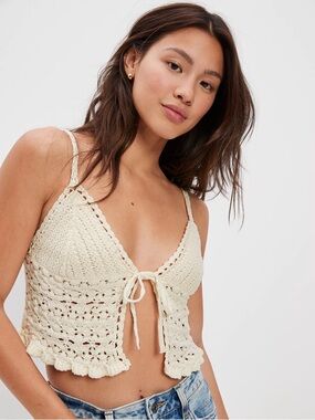 American Eagle crochet tie front cropped camisole 100% cotton size large
